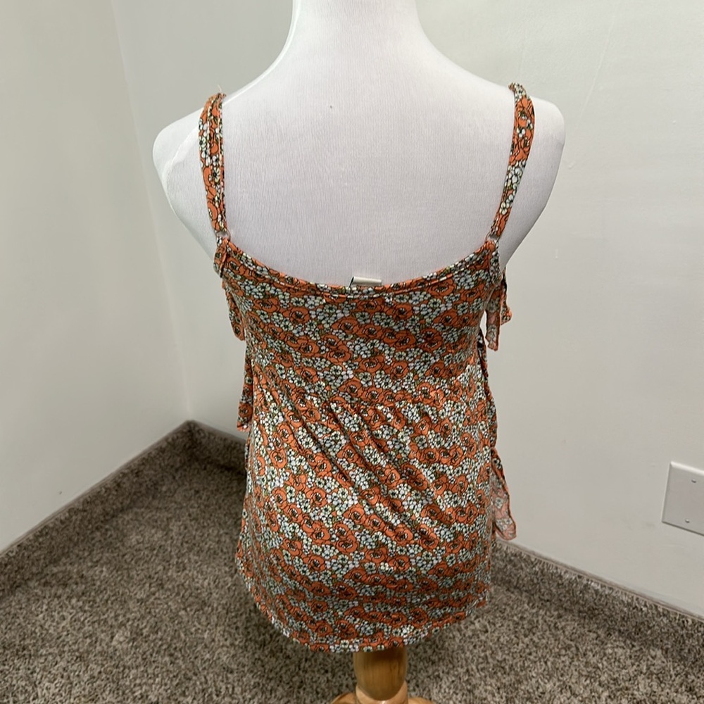 π΄ Love Change Ruffle Tank Top - Picture 3 of 4